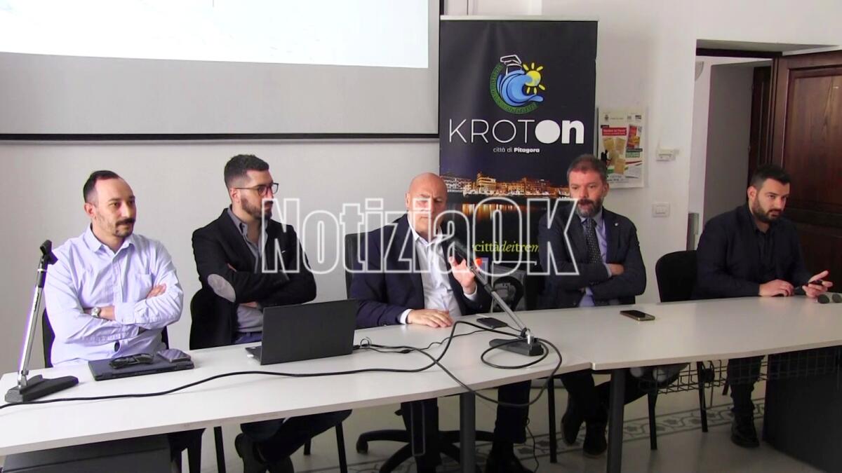 Crotone - Nuovi murales in città "per un museo a cielo aperto" - 