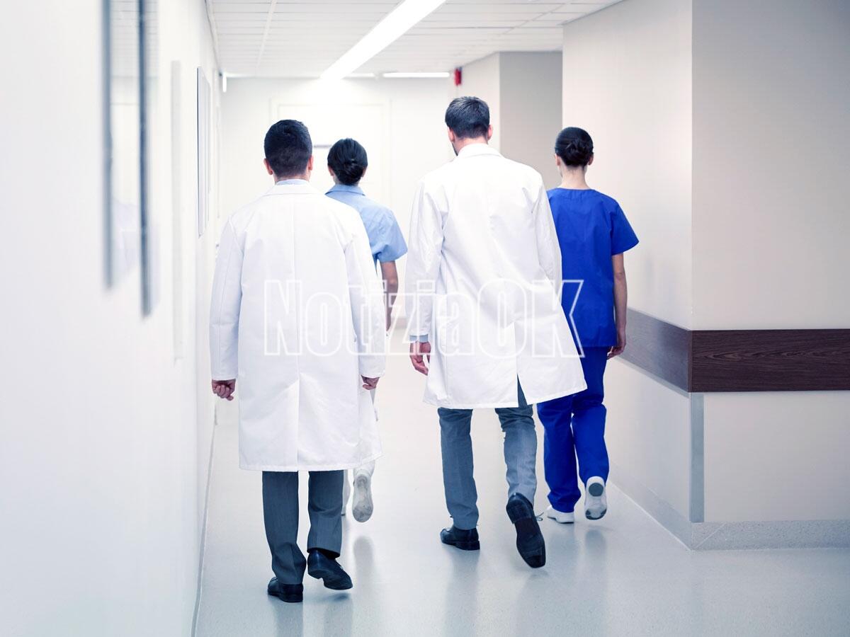 Rogliano - In piazza per difendere l'ospedale e la sanità pubblica -