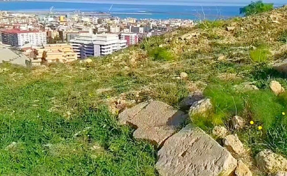 La cinta muraria di Antica Kroton abbandonata: la denuncia delle associazioni - 