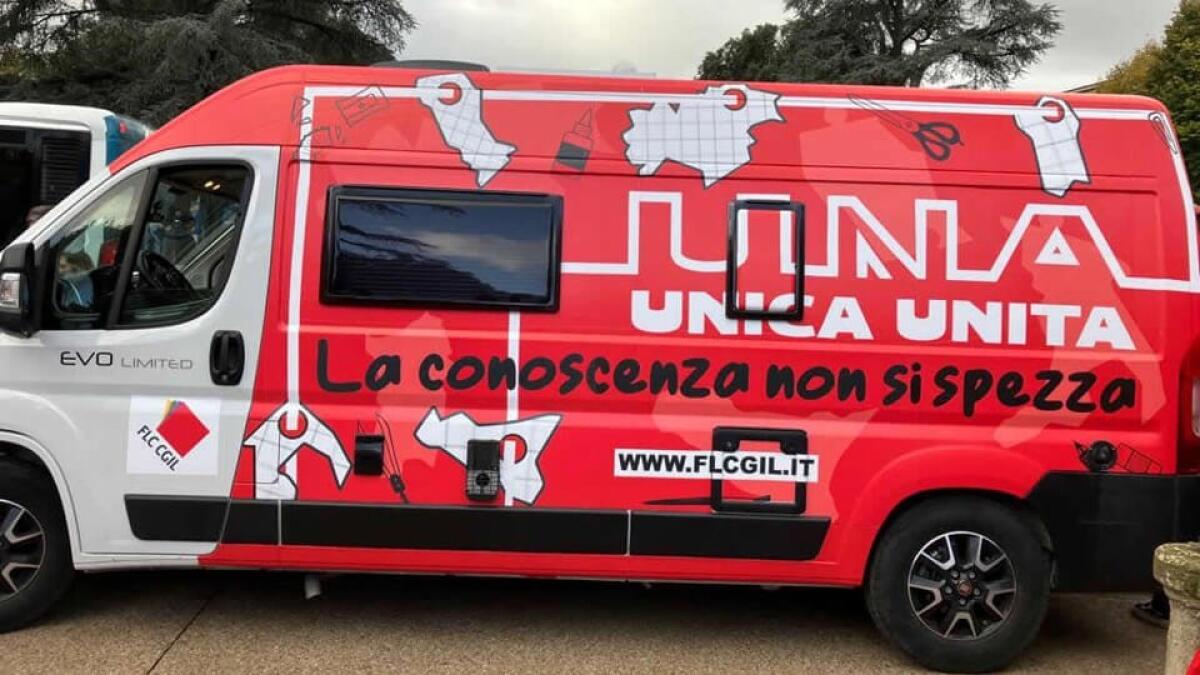 "Stesso Paese, stessi diritti", arriva a Crotone la carovana contro l'autonomia differenziata - 