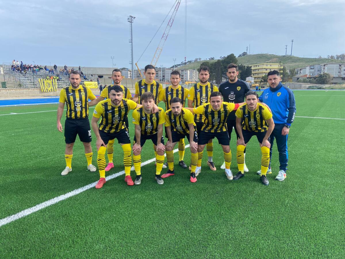 Arriva la finale di Coppa Calabria. L'Aek Crotone chiama il suo tifo «Tutti a Sembiase» - 