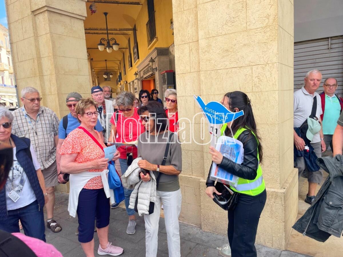 Crotone - Duemiladuecento turisti con l'Aida Blu: alla ricerca del buon cappuccino - 