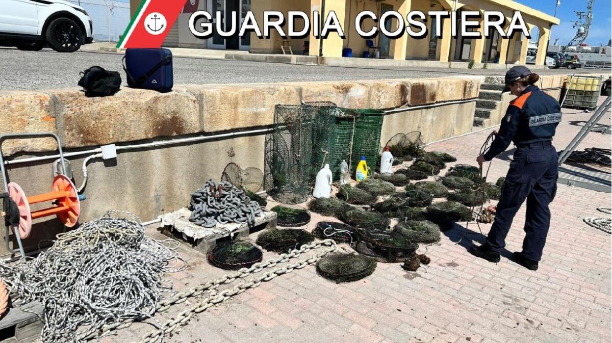 Controlli sulla costa crotonese: sequestrati numerosi attrezzi da pesca - 
