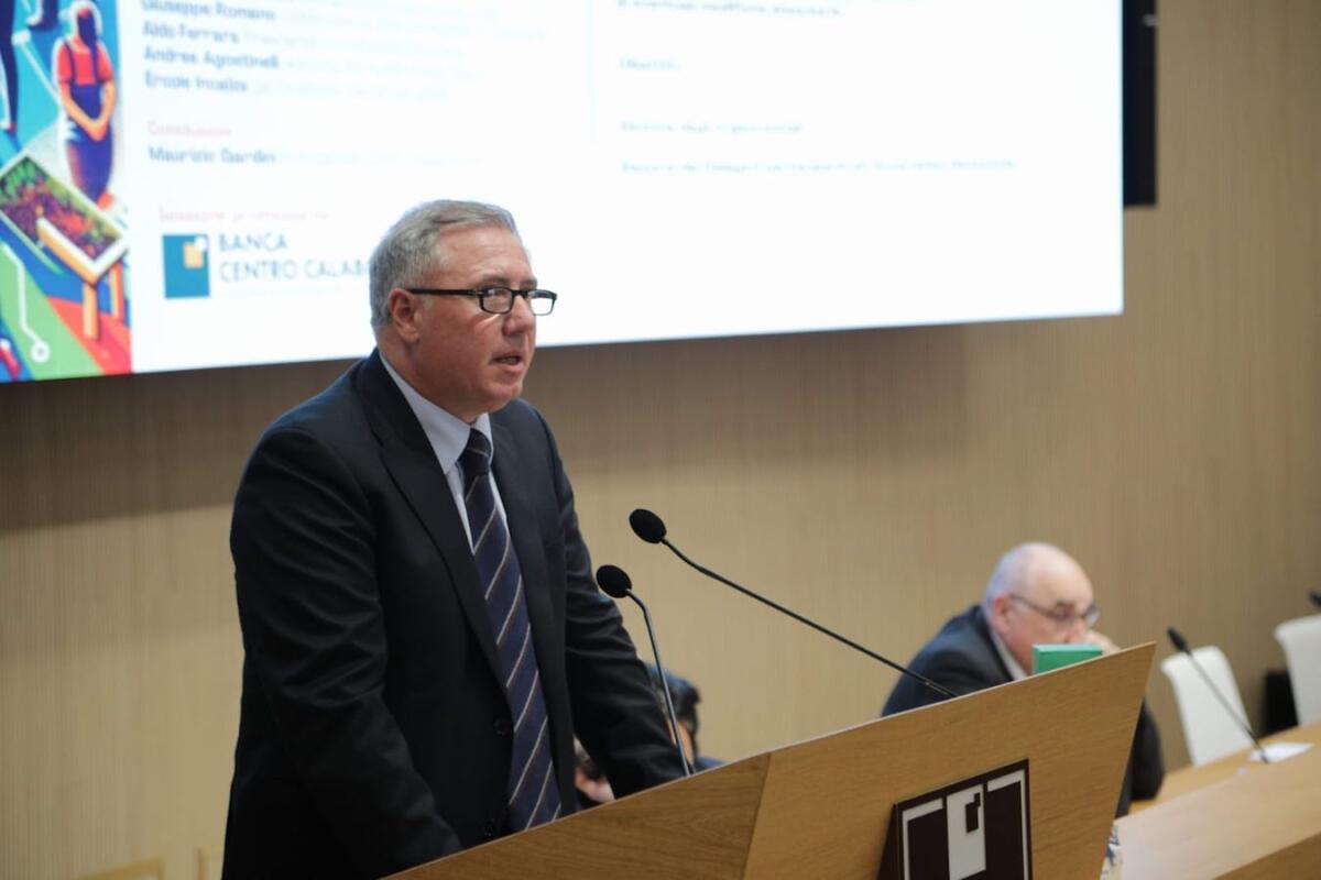 l MIMIT cancella oltre 1.000 cooperative in Calabria - 