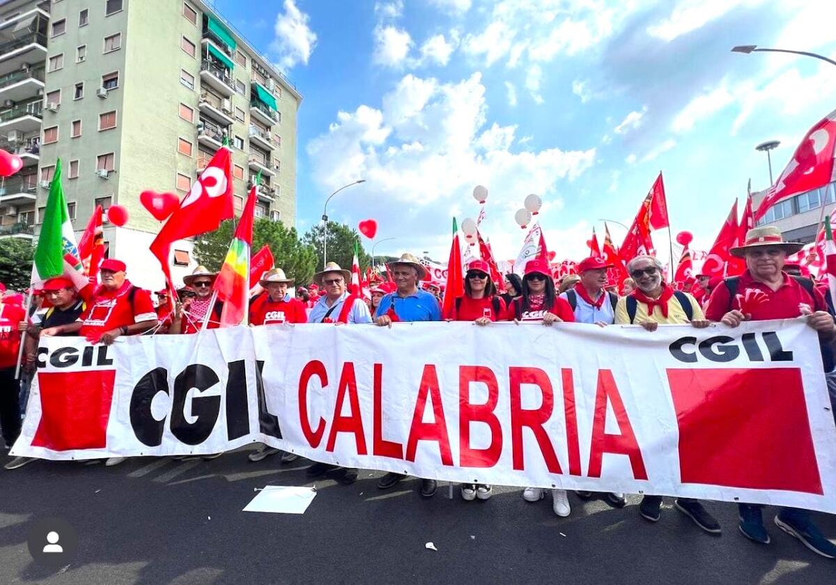 #25Aprile - La Cgil Calabria in piazza: Liberiamo il Paese da precarietà e lavoro povero - 