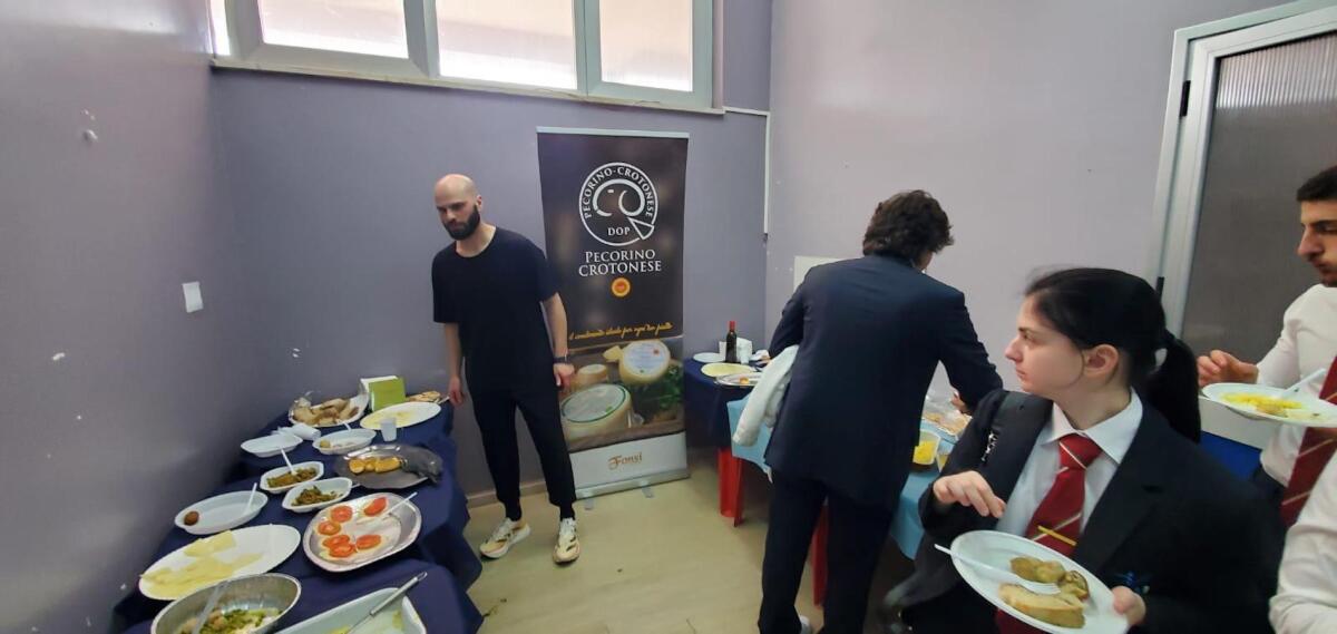 Pecorino crotonese Dop e sportivi ancora insieme nell'evento regionale di Taekwondo - 