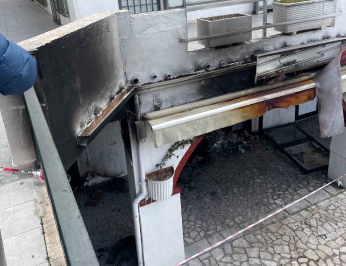 Si lavora al ripristino delle aree non agibili della Piazzetta di Marina di Sibari - 