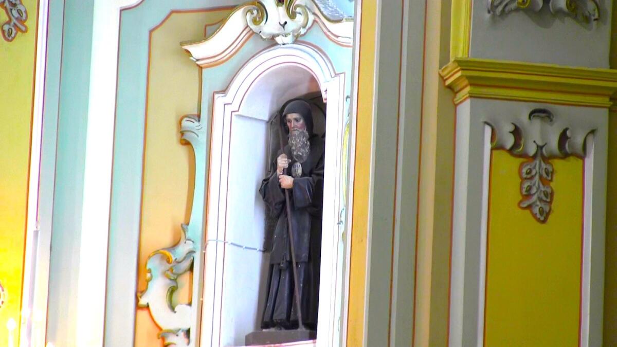 Crotone - Forte la devozione verso San Francesco da Paola: all'Immacolata la statua del Patrono della Calabria - 