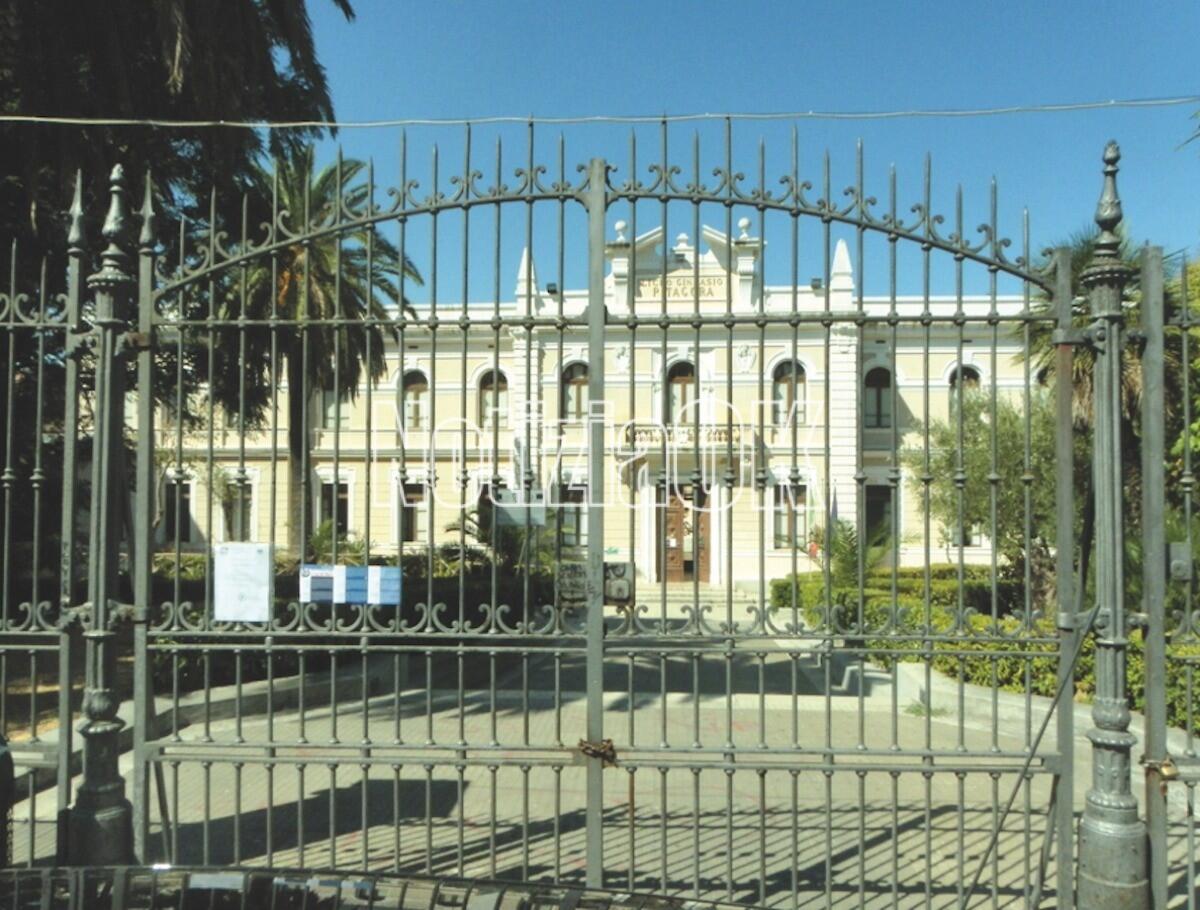 Crotone - E' ufficiale, va via l'acqua e chiudono le scuole - 