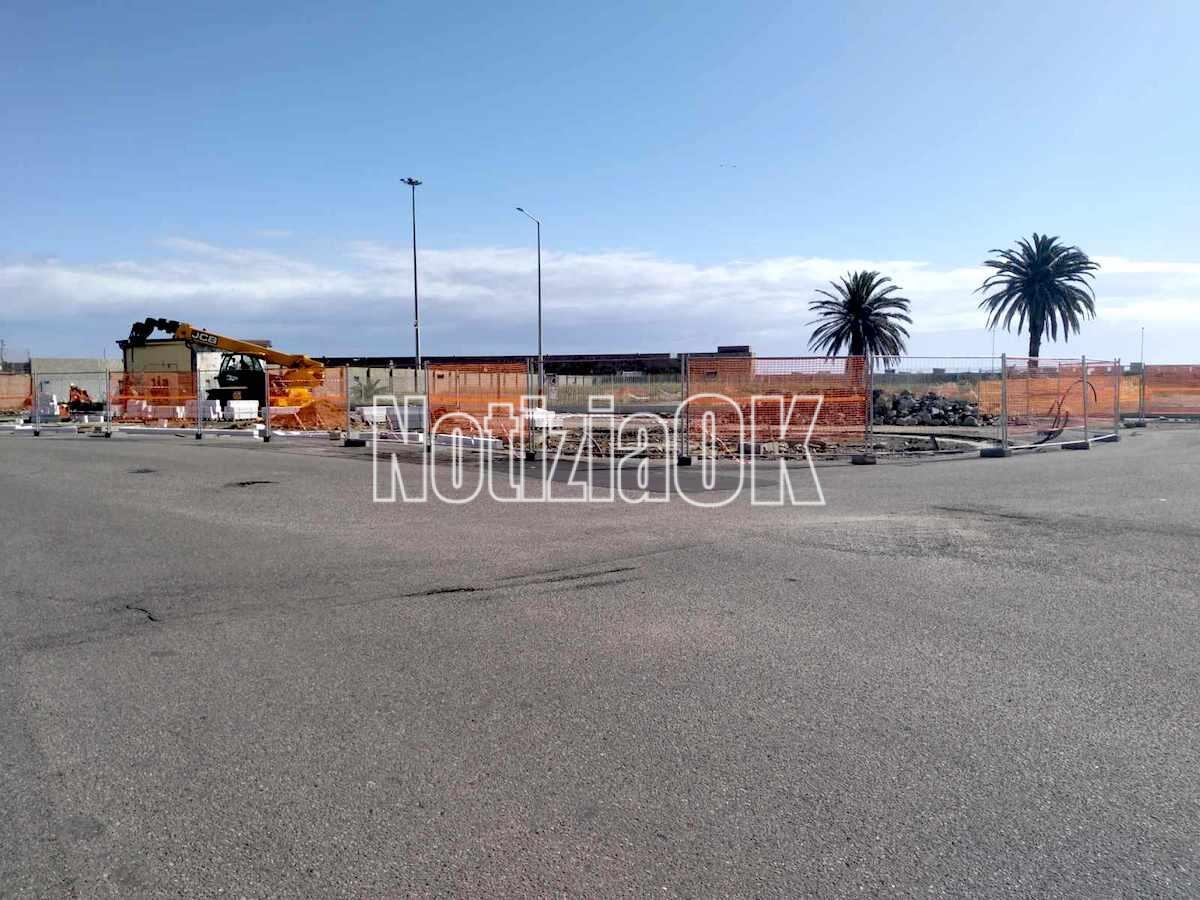 Crotone - Iniziati i lavori che cambieranno il volto del porto e del lungomare - 