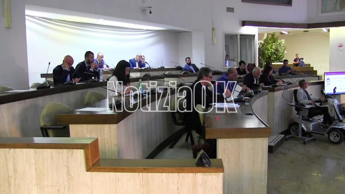 Bonifica - Coinvolgere la Regione per rivedere il piano dei rifiuti: il consiglio comunale dice no - 