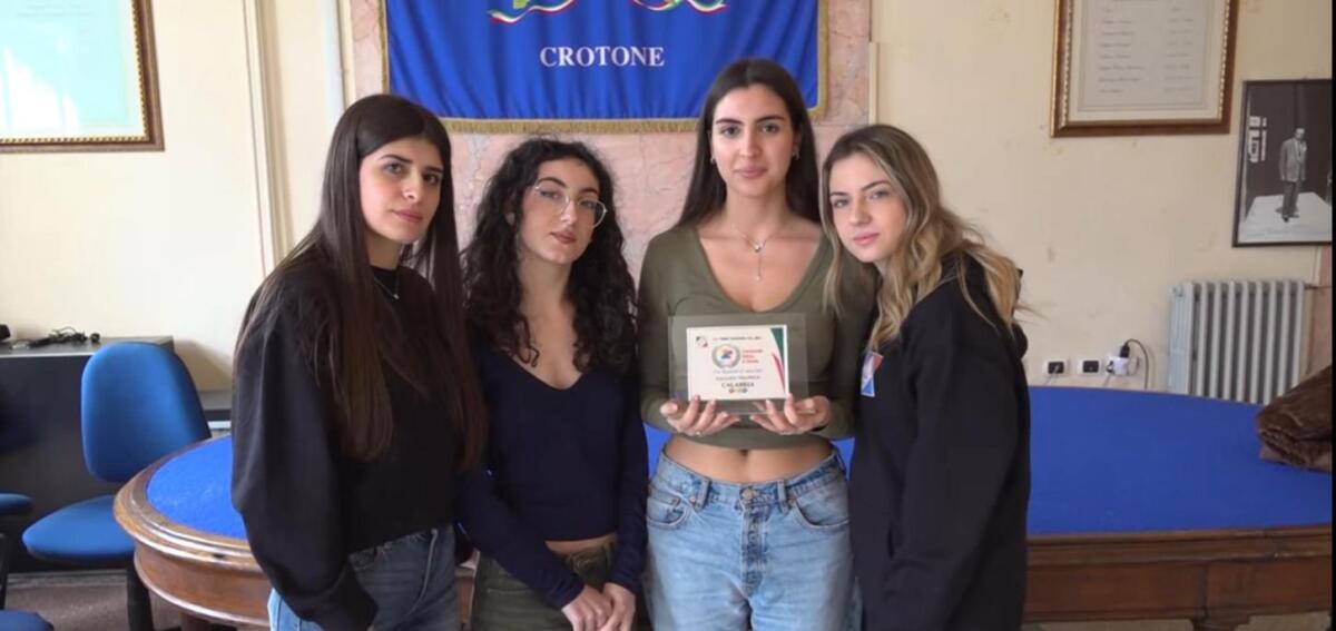 Il liceo Pitagora di Crotone pronto per i campionati nazionali di Debate - Oplus_131072