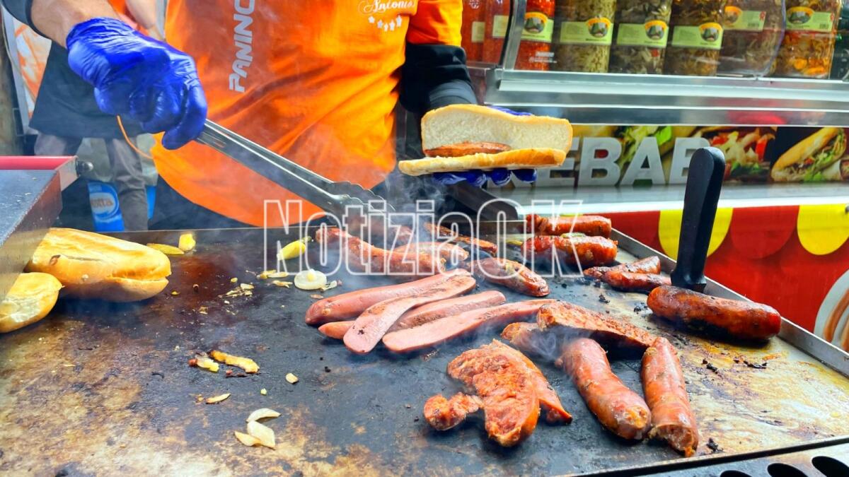 Crotone - Tutti pazzi per il panino delle giostre - 
