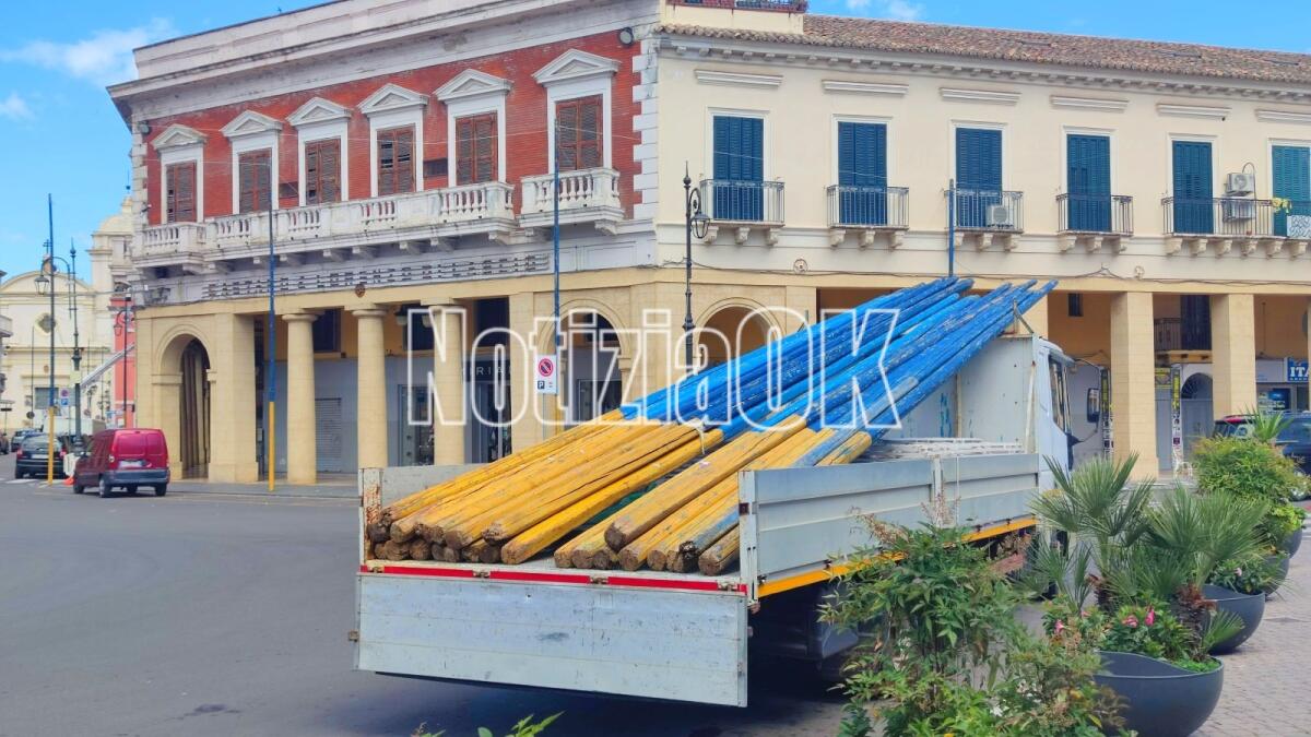 Crotone, la città pronta ad illuminarsi a festa - 