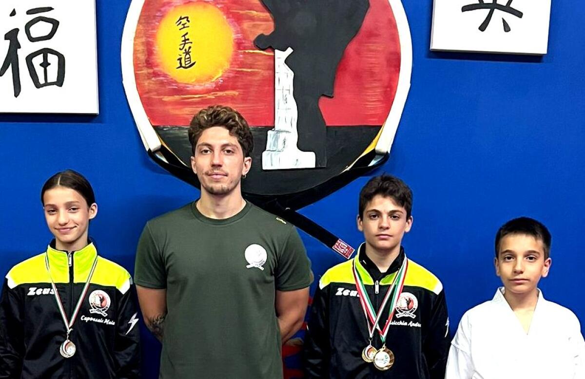 Campionato esordienti, due medaglie d’oro e una d’argento per i karateka dell’ Asd Martial Kroton Ryu - 