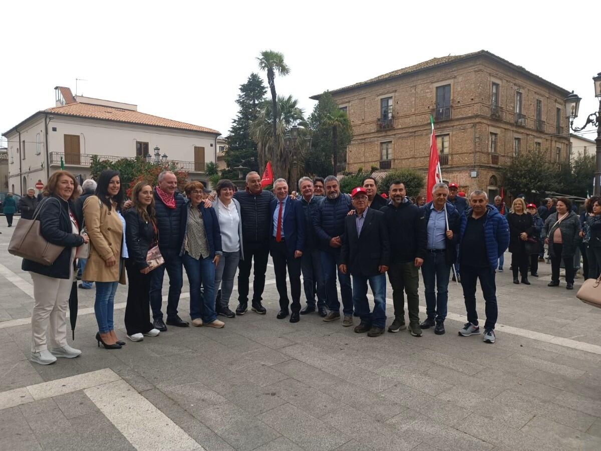 Torna la tradizione del Primo Maggio a Borgia: partecipata manifestazione della Cgil Area Vasta Catanzaro-Crotone-Vibo - 