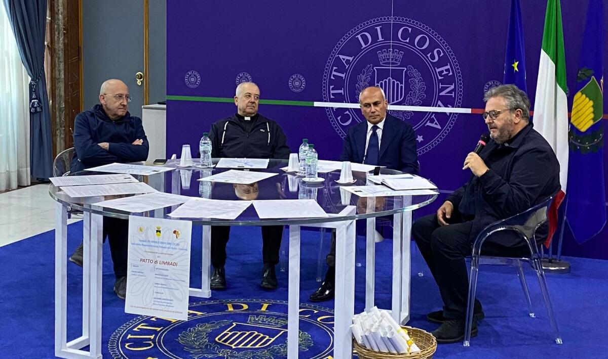 Cosenza, sottoscritto il patto di Limbadi contro la 'ndrangheta - 