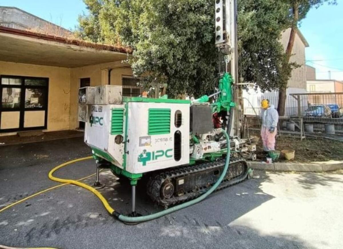Casa della Comunità, a Isola C.R. in corso le indagini del sottosuolo - 