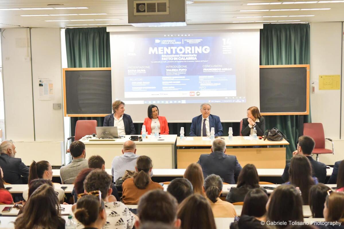 All'Unical la storia di Omnia, D'Agostino: «Contro lo spopolamento serve coraggio» - 