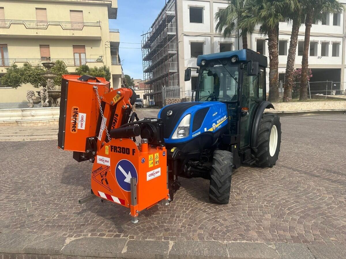 Cutro, potenziamento del parco automezzi a servizio del Comune - 