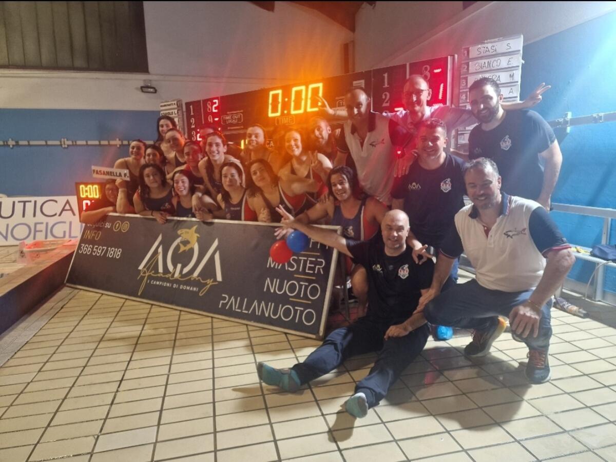 Pallanuoto - Il Cosenza vince in casa contro il Genoa, raggiunta la salvezza davanti 600 tifosi - 