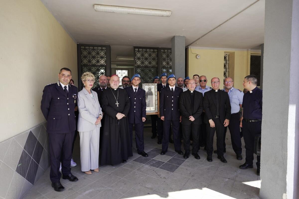 Il Quadricello della Madonna di Capo Colonna fa visita alla Casa Circondariale - 