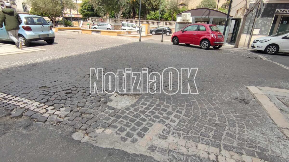 Nei quartieri di Crotone: danni alla pavimentazione, una storia infinita - 