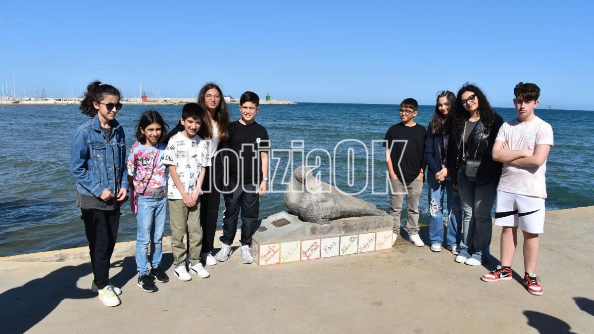Crotone - La città adotta ufficialmente la "foca monaca" -