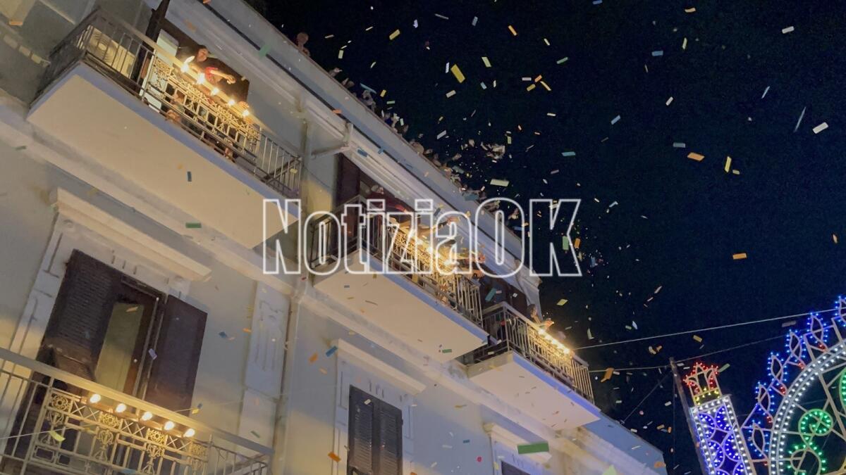 Crotone - Fiori e bigliettini dai balconi: la città pronta ad  omaggiare la sua Patrona - 