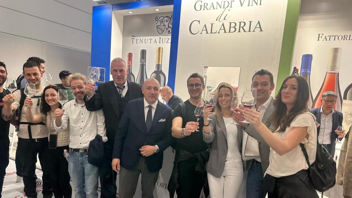 Successo travolgente per la Tenuta Iuzzolini al Vinitaly 2024 - 