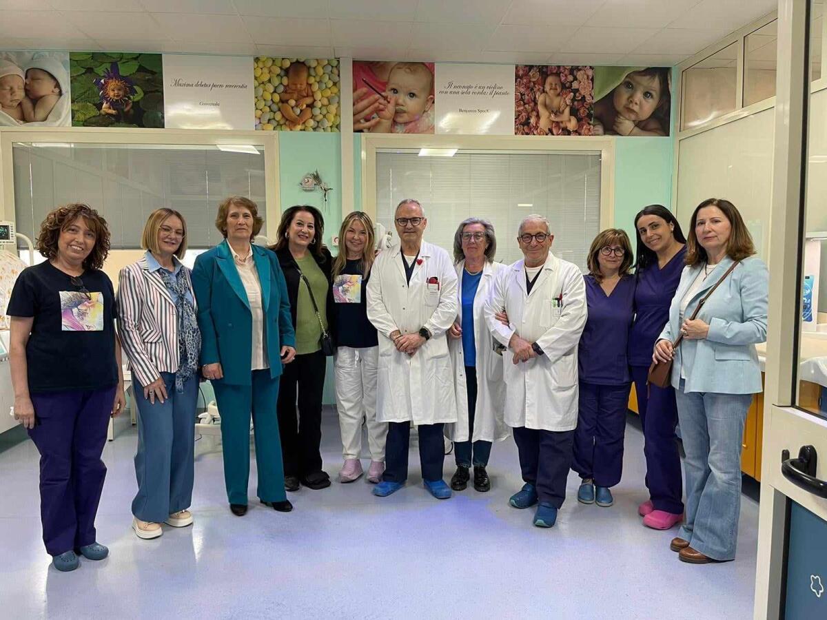 Crotone - L' Alfieri scuola di solidarietà, donazione speciale per Neonatologia - 