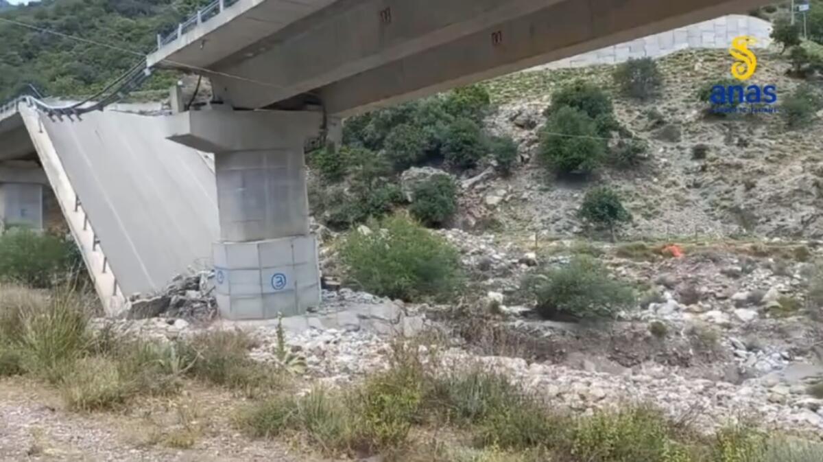 Interventi di ricostruzione del viadotto "Ortiano II" a Longobucco - 