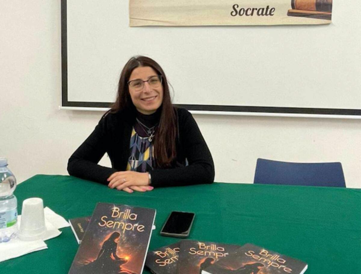 Al Salone del libro di Torino l'autrice Carmen Sergi con il suo "Brilla sempre" - 