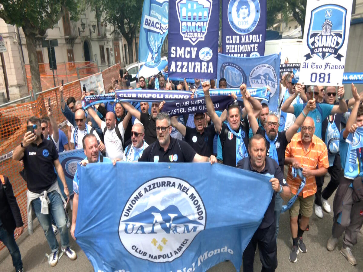 Castrovillari di azzurro per il VI raduno dei Calub Napoli nel mondo - 