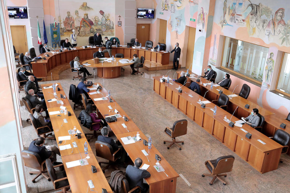 Cosenza - Consiglio comunale aperto sul futuro dell'Europa - 