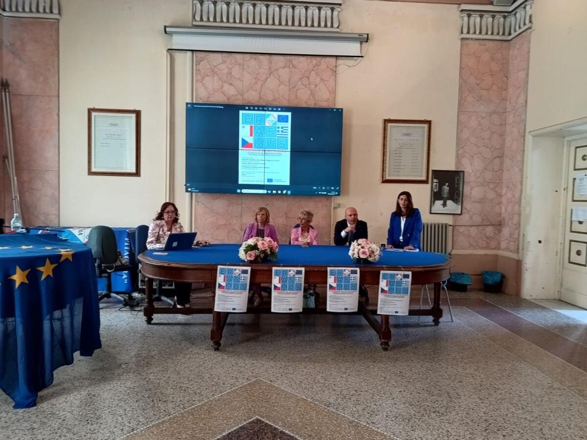 Crotone - L'Erasmus+ al liceo Pitagora, scuola sempre più internazionale - 