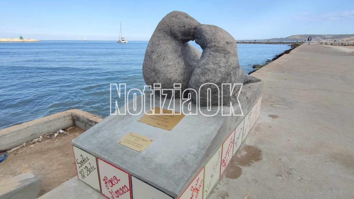 Crotone, una scultura per la città: si inaugura il simbolo di fratellanza e unione tra le genti -