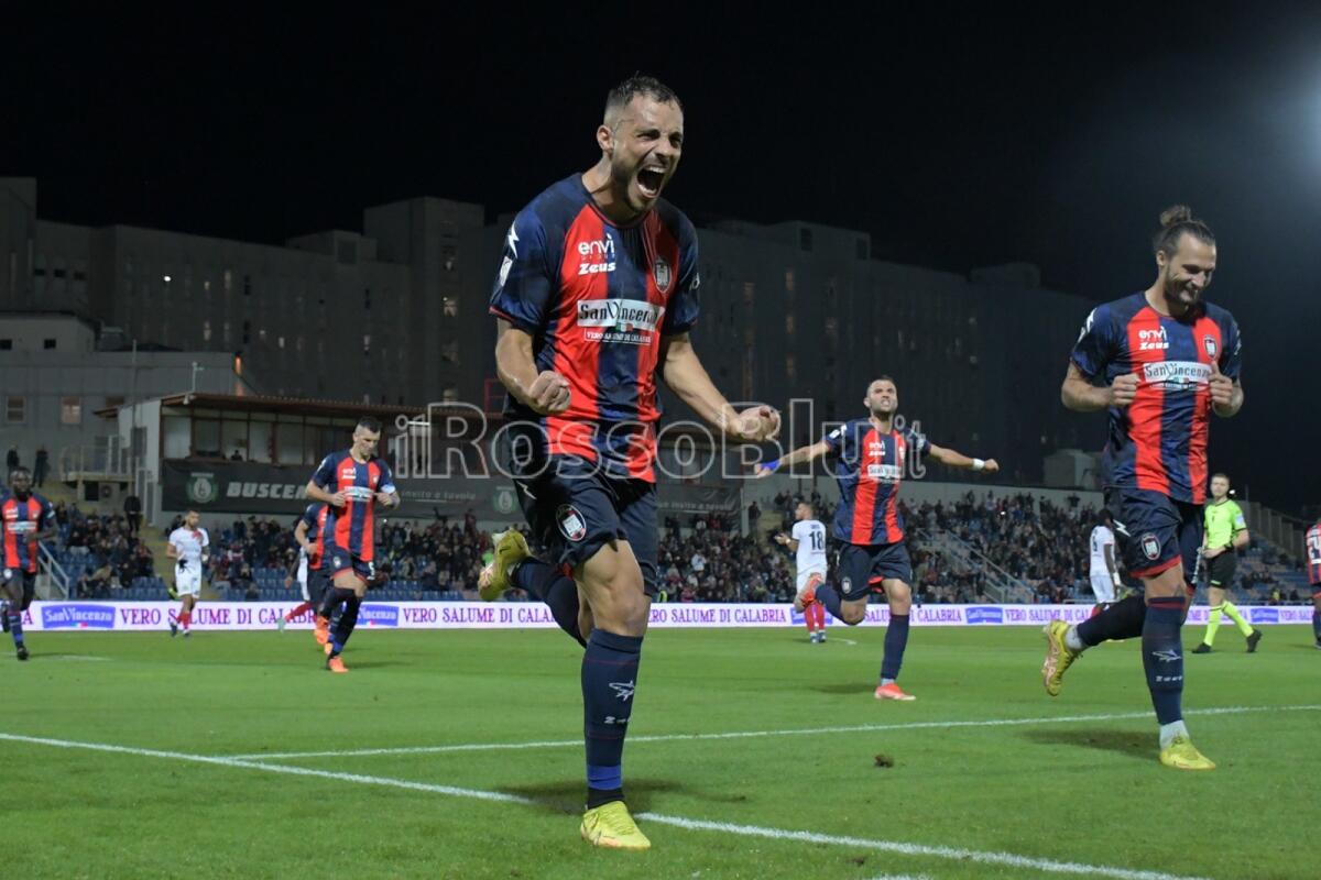 #PicernoCrotone | I precedenti in questa stagione: squali imbattuti - 