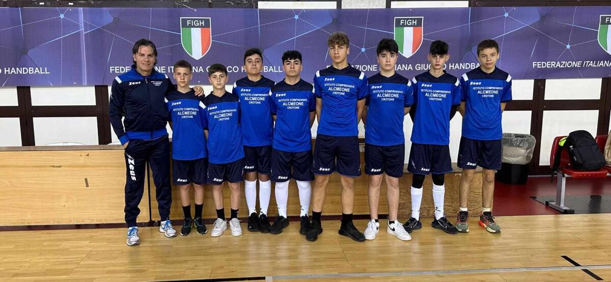 Giochi sportivi studenteschi - I ragazzi dell'  Alcmeone si giocano le finali di Pallamano - 