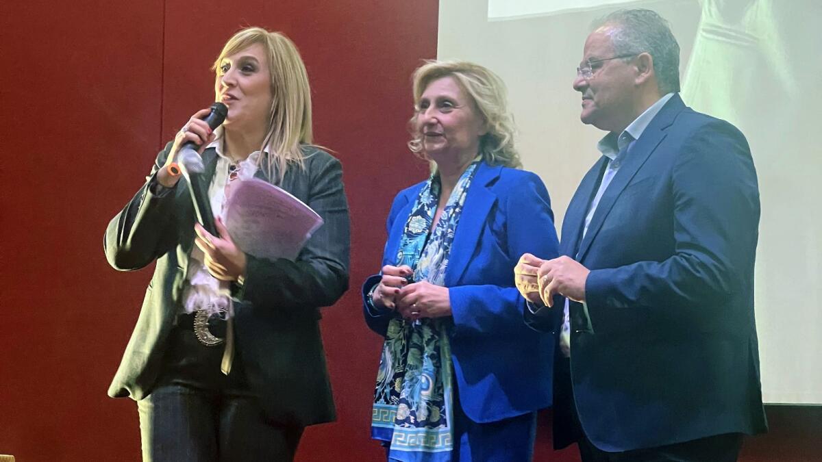 I ragazzi dell'Istituto Piria di Rosarno a lezione dal maestro orafo Michele Affidato - 