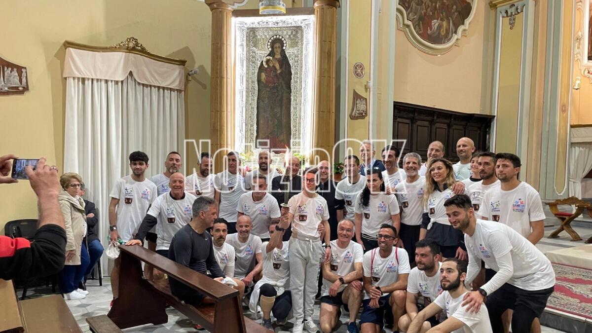 (VIDEO) “La Lampadedromia” ha aperto il maggio mariano: lo sport per la pace - 