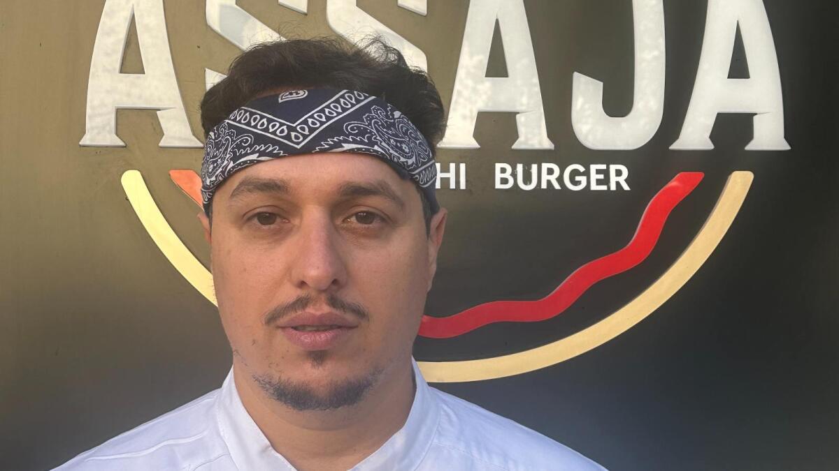 Il pizzaiolo con la bandana Simone Battigaglia porta i sapori crotonesi a Cibus Parma - 