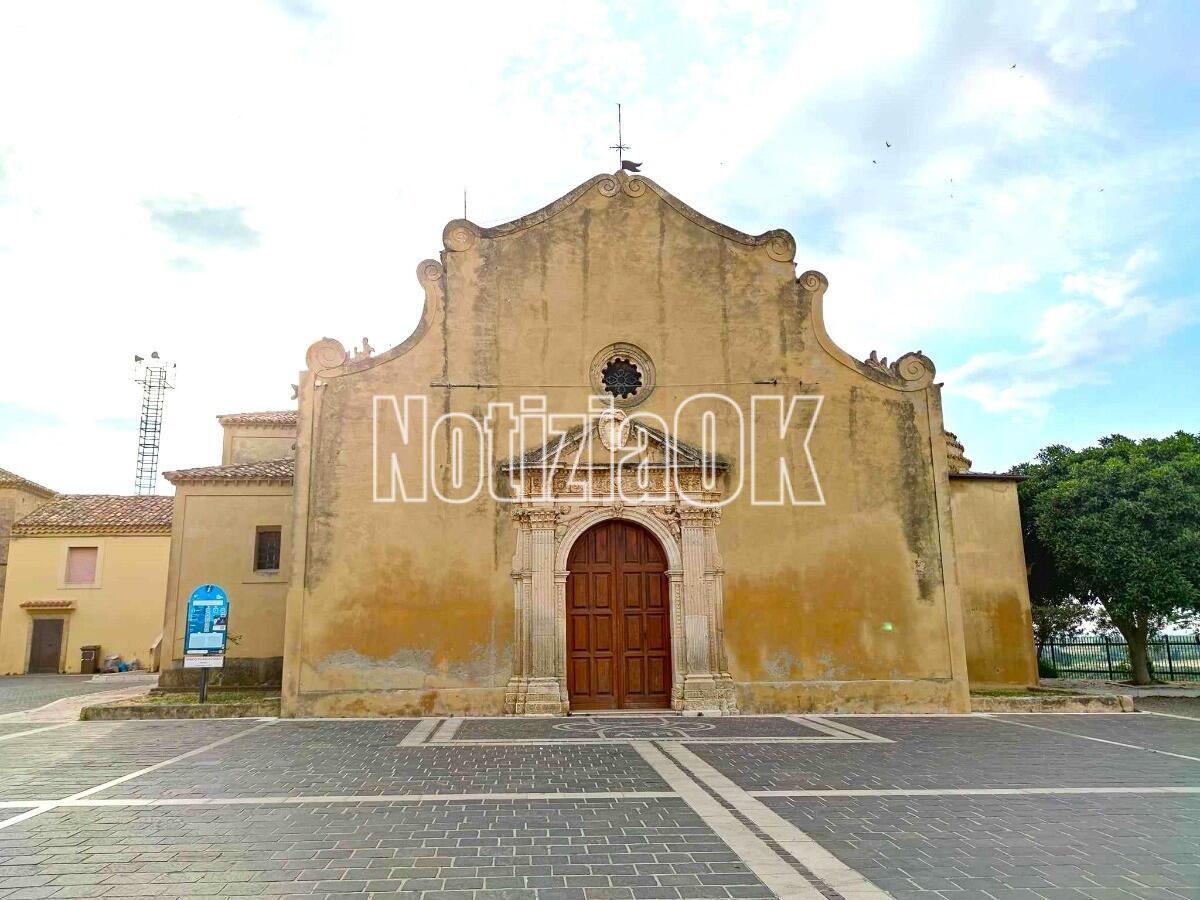 Crotone - La Sovrintendenza racconta le chiese della provincia - 