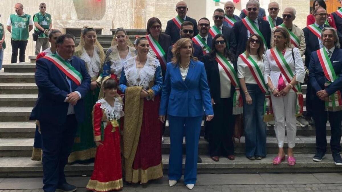 San Giorgio Albanese - Grande successo per l'infiorata delle scuole - 