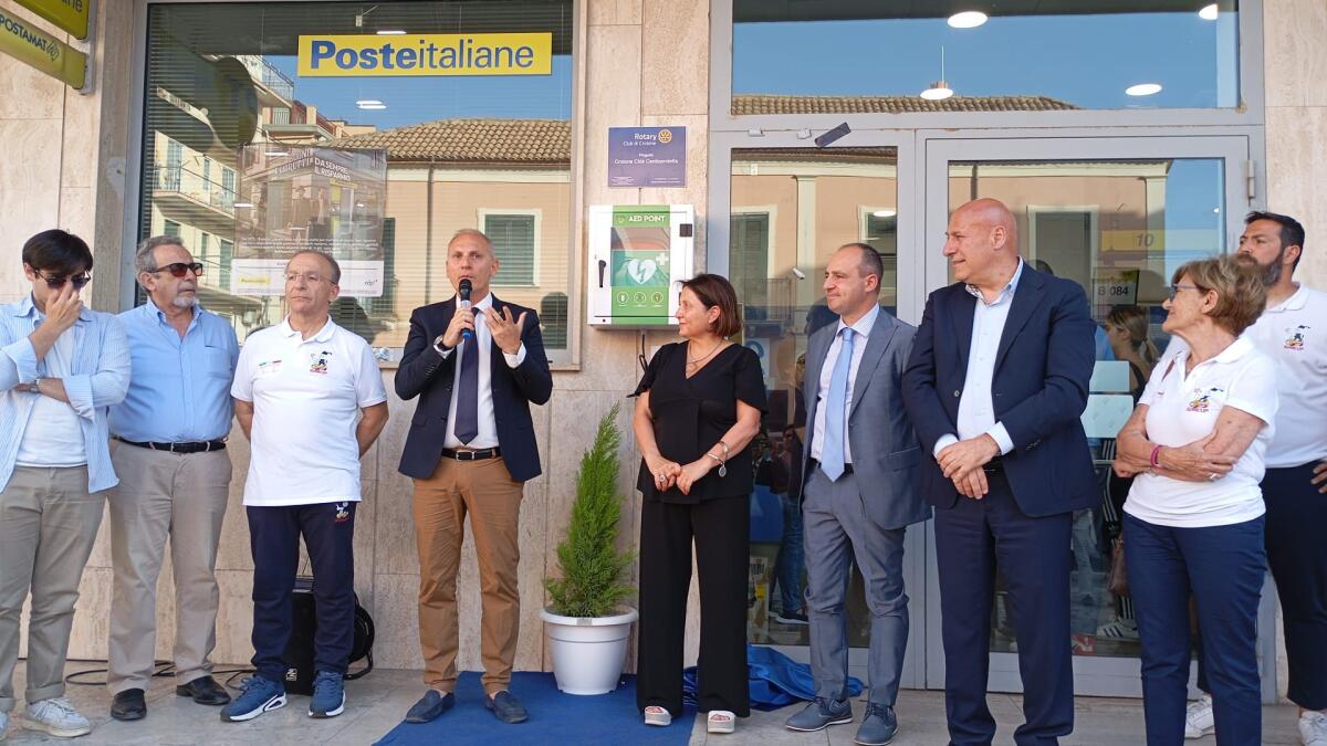 Due nuovi defibrillatori a Crotone, così la città sarà più sicura - 