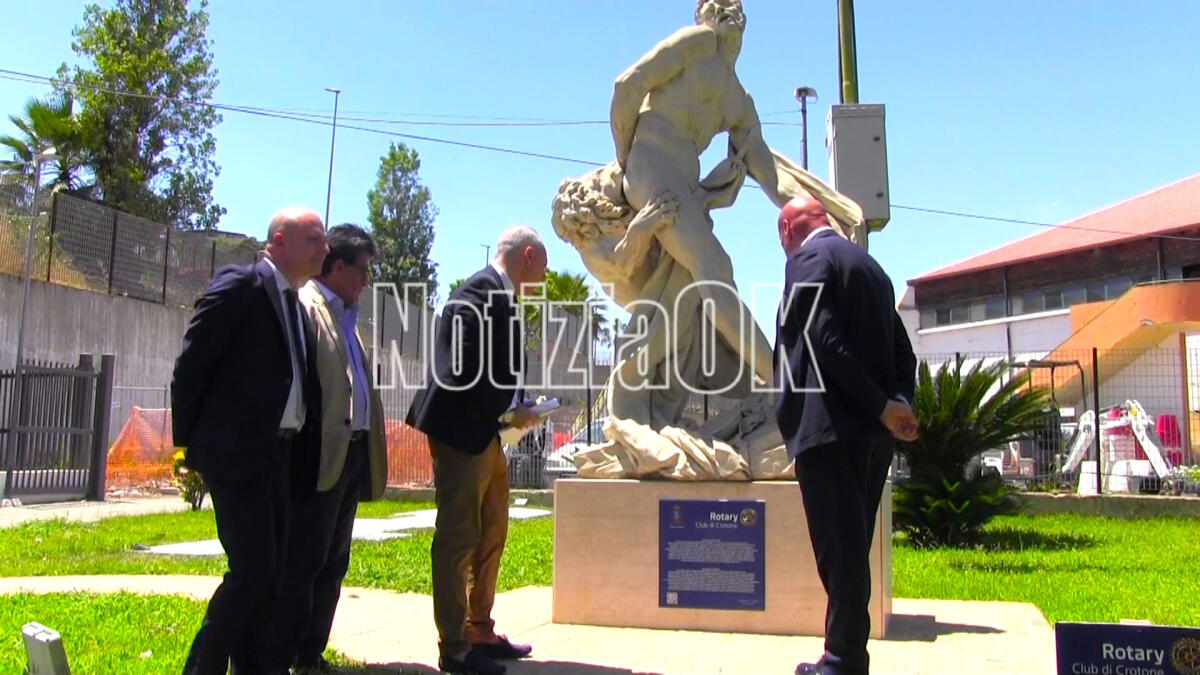 (VIDEO) Una targa che racconta le gesta di Milone di Kroton - 