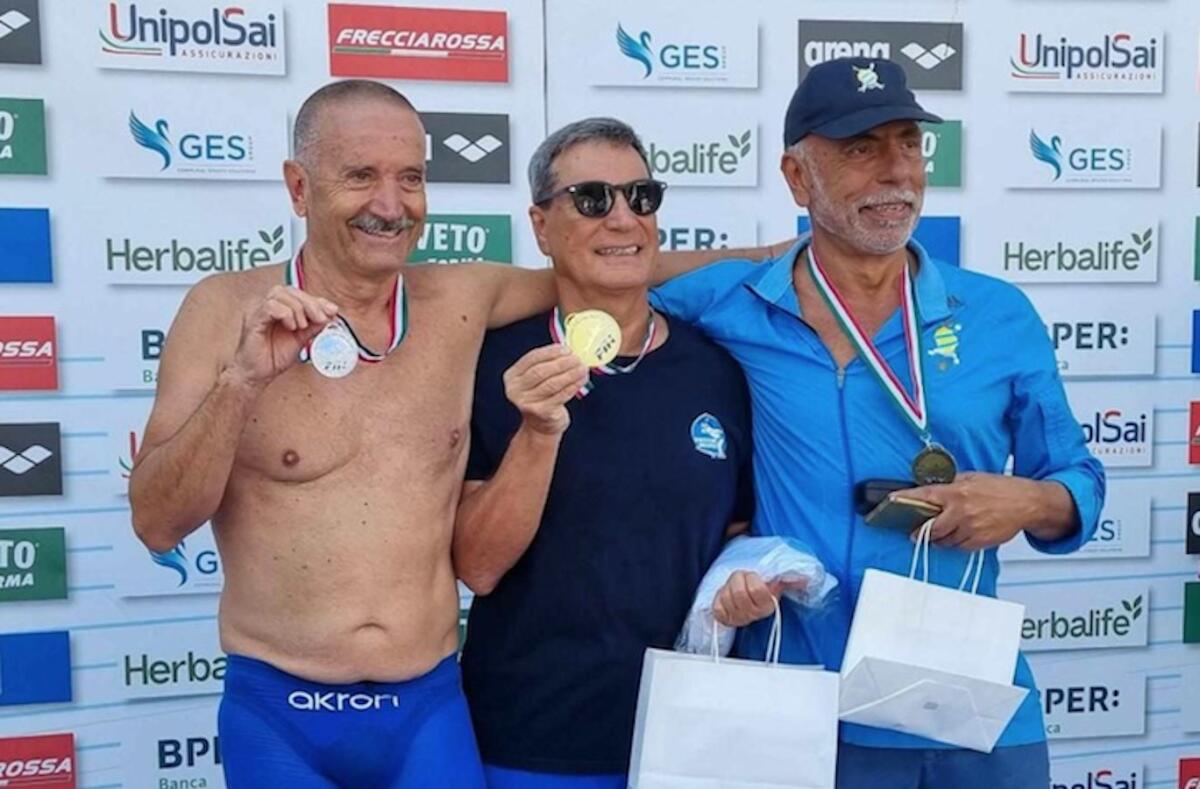 Nuoto - Il crotonese Francesco Garofalo è campione Italiano - 