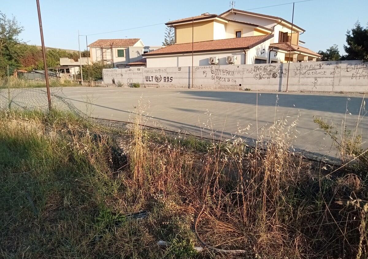 Crotone, disattenzione verso Farina, il comitato: "Esclusa dal PNRR" - oplus_32