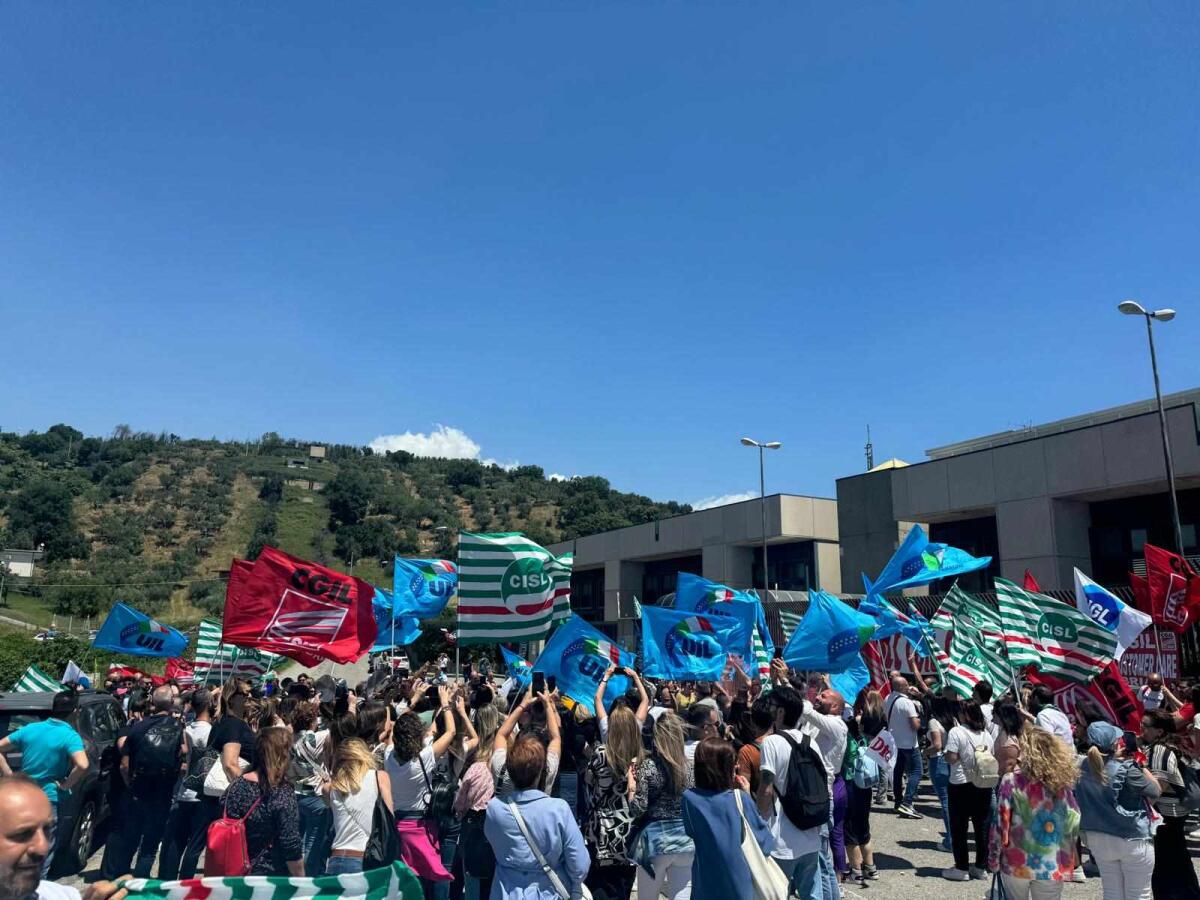 Vertenze Abramo CC, Amaco e Tirocinanti - I sindacati chiedono incontro urgente al presidente Occhiuto - 
