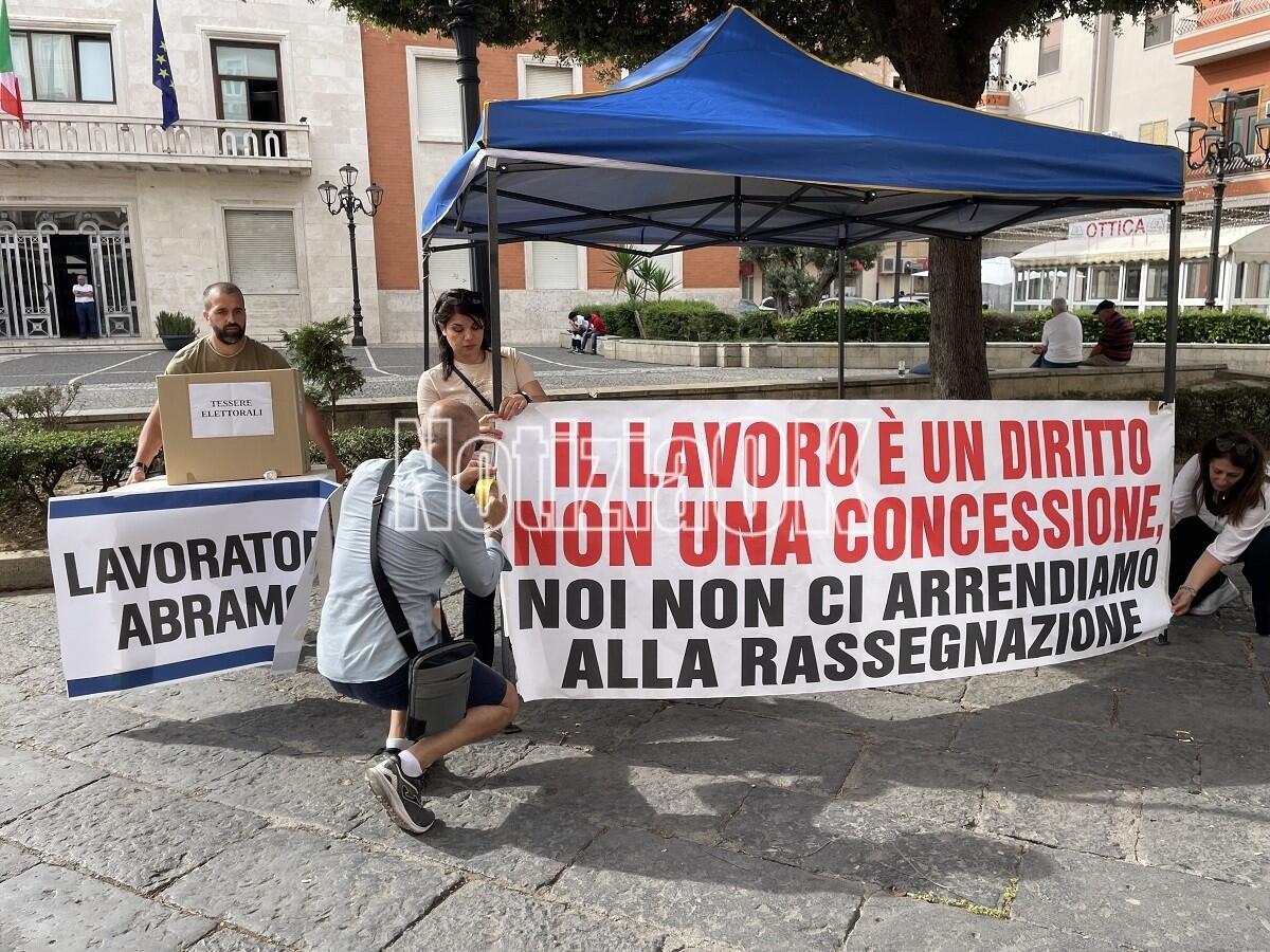 Crotone - Oggi i lavoratori dell'Abramo si incontrano nella Sala Consiliare - 